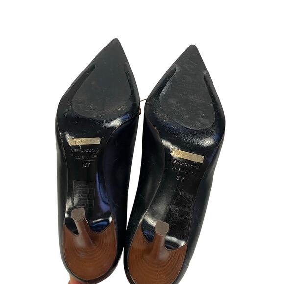 Dolce & Gabbana Pointed Toe Leather Pumps w Corset Detailing - Picture 7 of 7